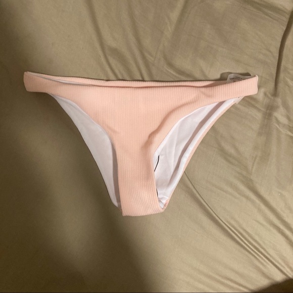 NEVER WORN pink bikini - Picture 4 of 4